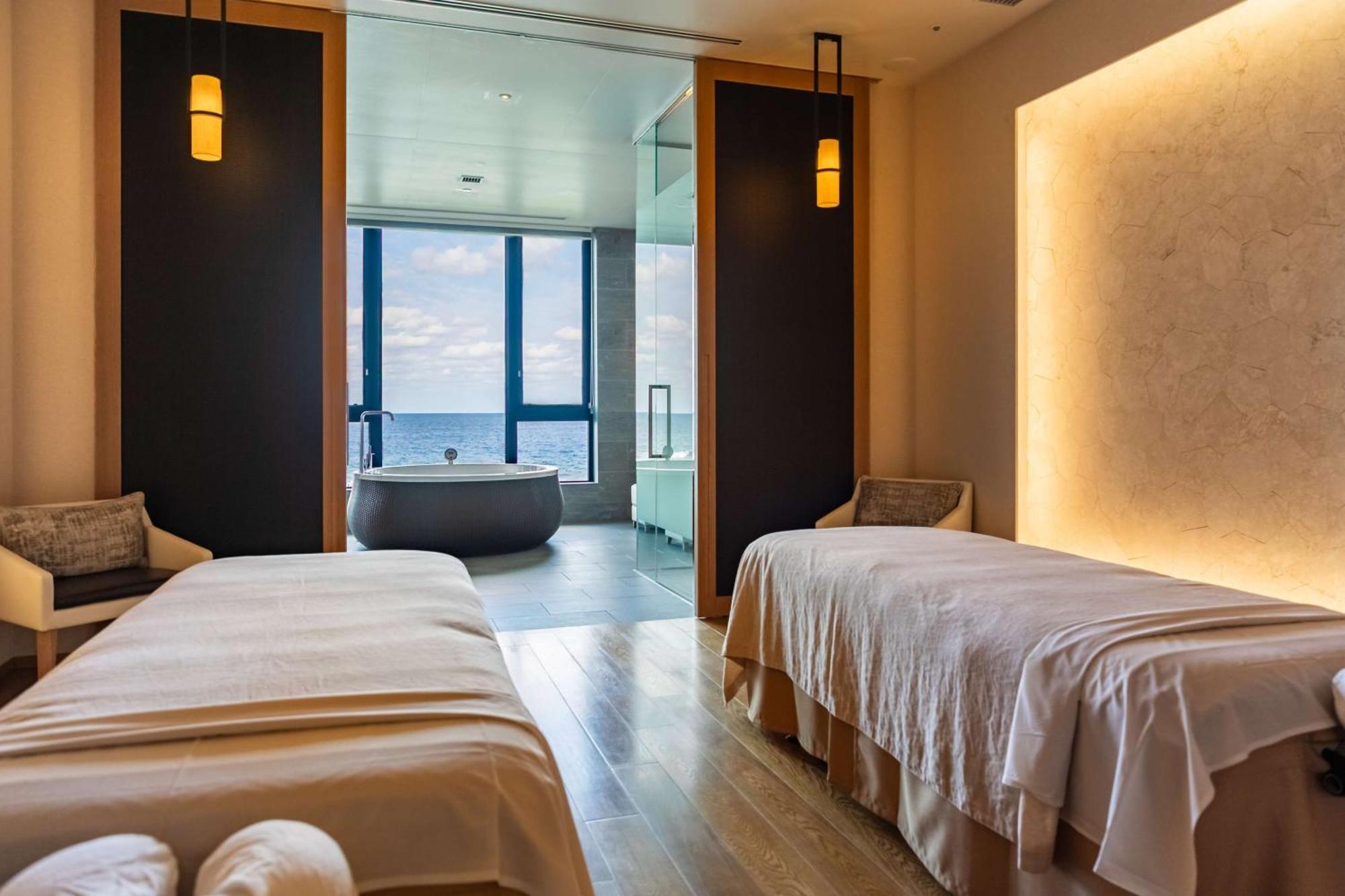 Hyatt Regency Seragaki Island Okinawa Онна Екстериор снимка